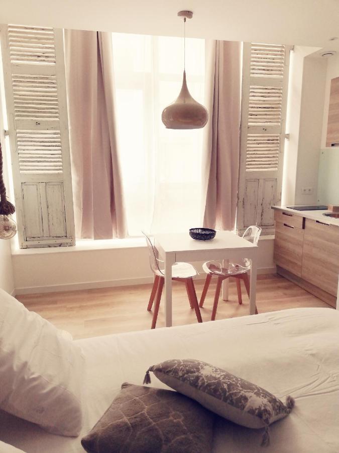 Suite 24 Appart'Hotel-3 Etoiles Le Creusot Bagian luar foto