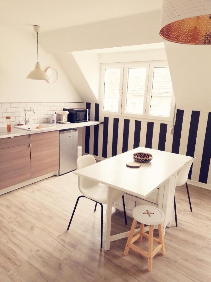 Suite 24 Appart'Hotel-3 Etoiles Le Creusot Bagian luar foto